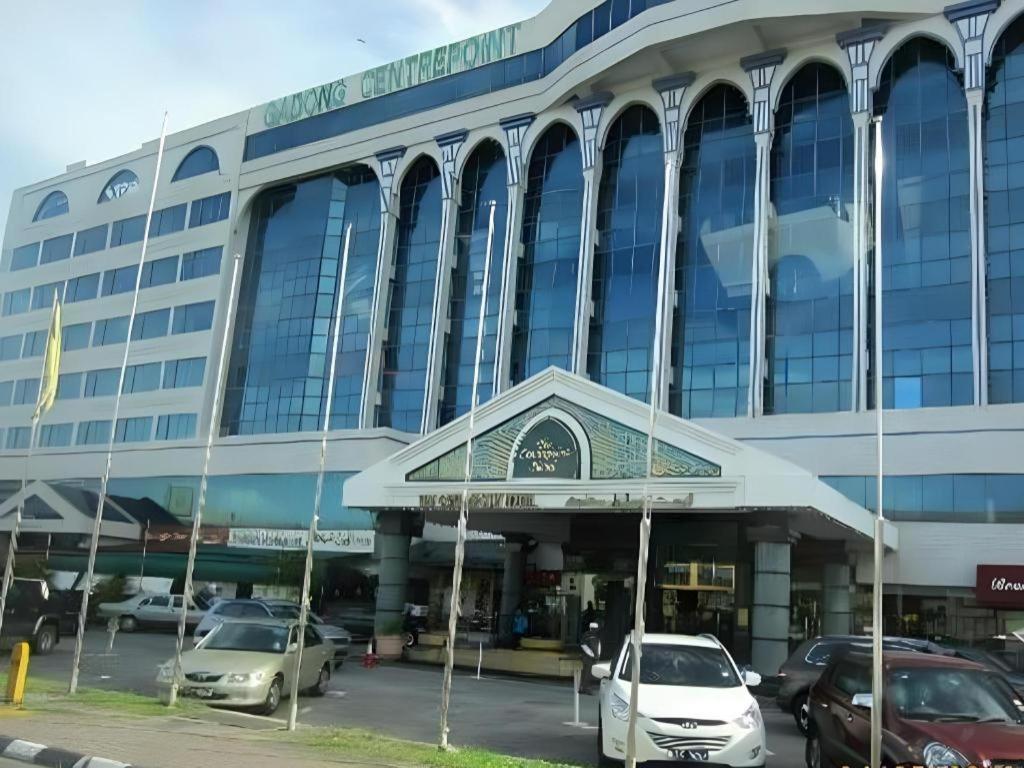 The Centrepoint Hotel Bandar Seri Begawan Bagian luar foto