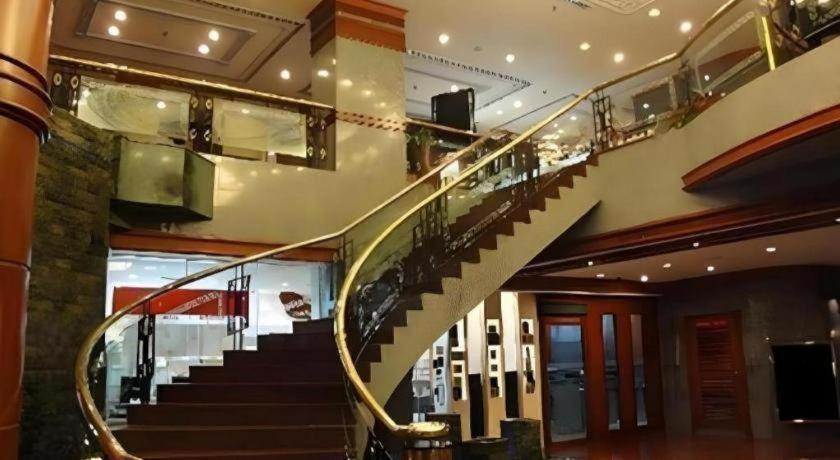 The Centrepoint Hotel Bandar Seri Begawan Bagian luar foto