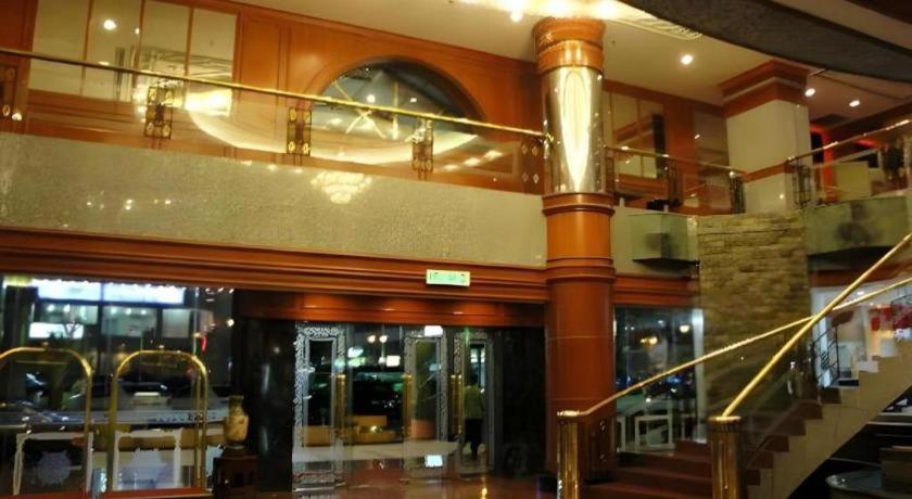 The Centrepoint Hotel Bandar Seri Begawan Bagian luar foto